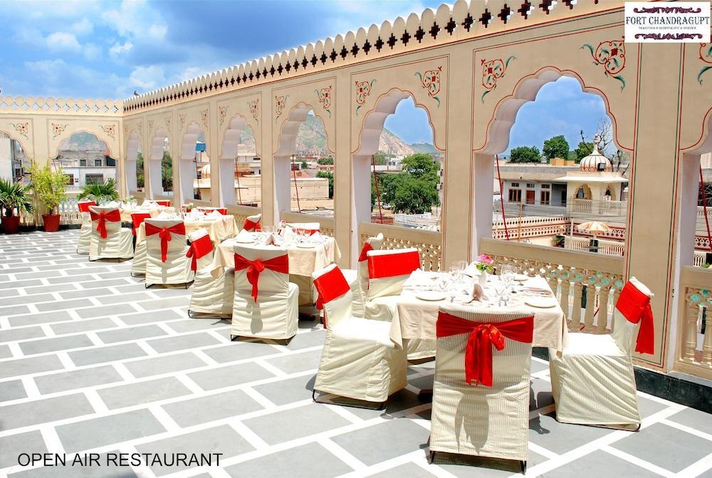 Fort Chandragupt Hotel Jaipur Exterior foto